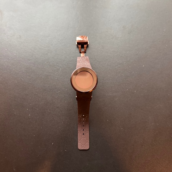 Gucci Classic Watch - Picture 1 of 3